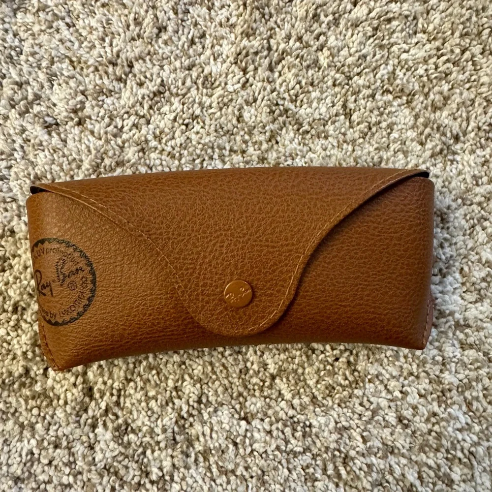Ray-Ban Clubmaster Tortoise Sunglasses - Picture 4 of 4